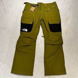 North Face Slashback cargo ski pants in khaki XL